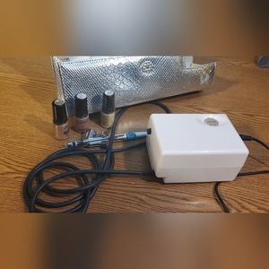 Luminess Air kit with make-up.